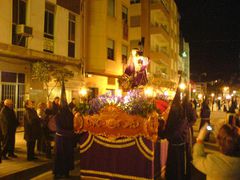 Büßer mit Jesus Christus Pasos und Holzkreuz