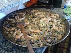 Die fertige Paella