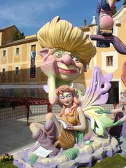 Fallas Figuren in Benicarló