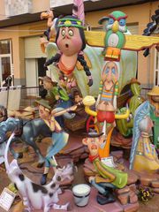 Fallas Figuren in Benicarló