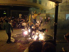 Abbrennen der Fallas Figuren in Benicarló