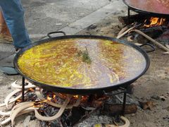 Rosmarin in die Paella