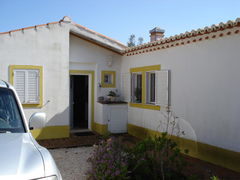 Landhaus bei Castro Marim, Sommer 2012. Fassade mit Pilz und Algenproblemen