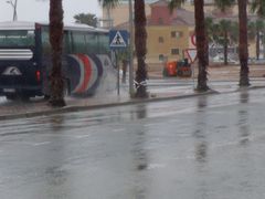 alcazares bus mit wasserfontäne