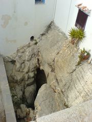 Felsspalt und Wasserschlund von Peñíscola