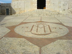 Bodenmosaik der Kirche von Peñíscola