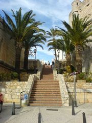 Treppe mit Palmen bei Peñíscola