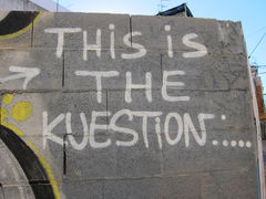 Graffiti: THis is THE KUEASTION