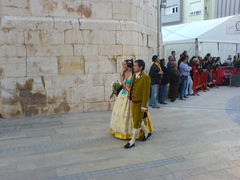 Mann und Frau in traditioneller, spanischer Tracht.