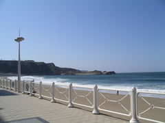 Strand von Salinas in Asturien