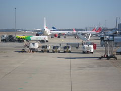 Flugzeuge auf dem Flughafen Frankfurt Hahn