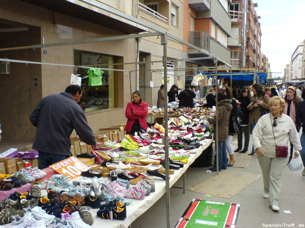 Straßenmarkt in Benicarló