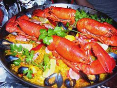 paella mit hummer