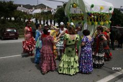 Nerja: Fest zu Ehren des Heiligen Isido mit Prozession zu den Höhlen von Nerja