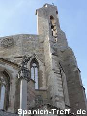 Kirche mit Glockenturm in Morella