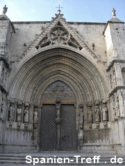 Eingang zur Kirche in Morella