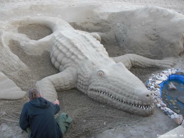 krokodil_sandfigur.jpeg
